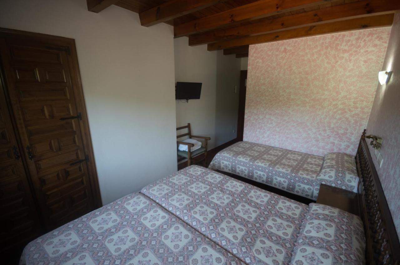 Posada Casa De Julia Parbayon Buitenkant foto