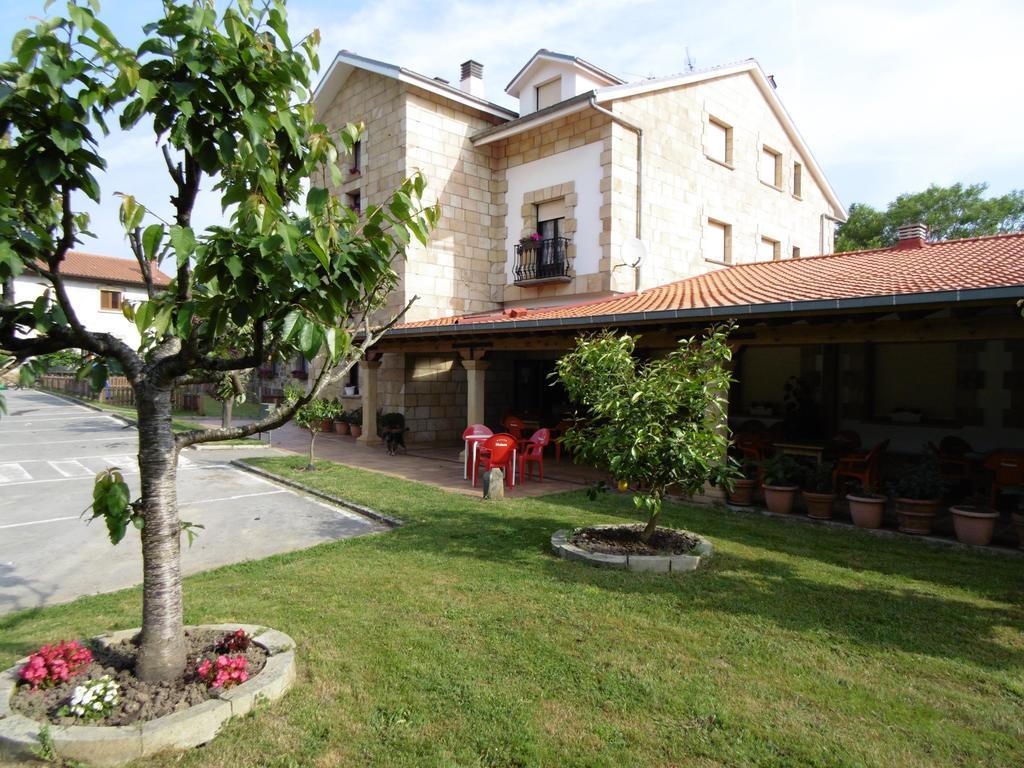 Posada Casa De Julia Parbayon Buitenkant foto